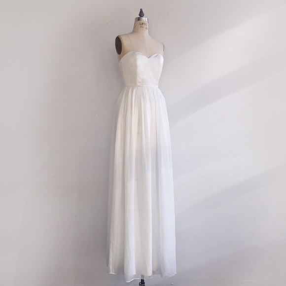 Brand new Leanne Marshall ivory wedding dress - Picture 7 of 8